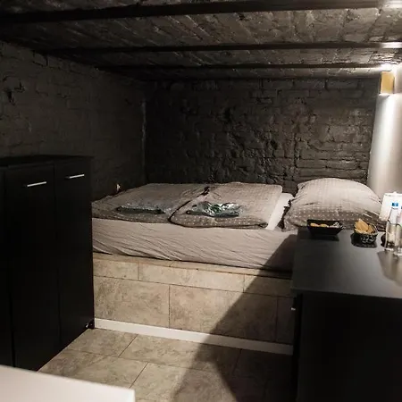 Apartament Darkhouse *